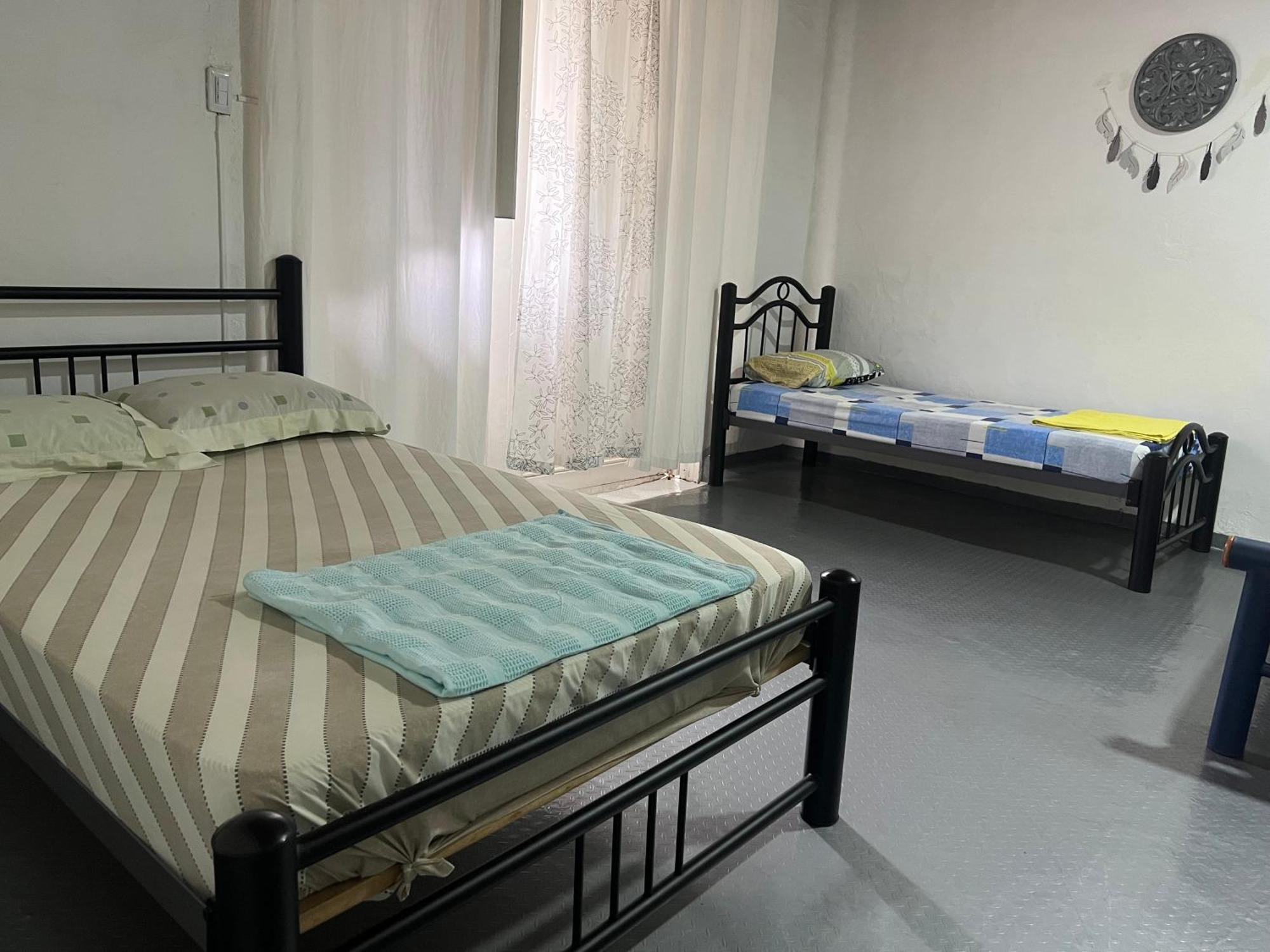 Helena Hostel กาลี ภายนอก รูปภาพ